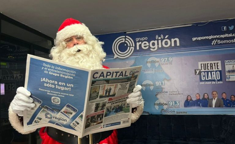 Deja Santa Claus mensaje de alegría en Grupo Región