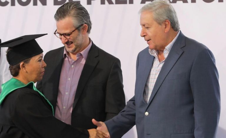 Terminan prepa 276 saltillenses en centros comunitarios