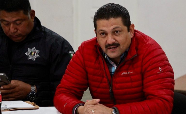 Mantienen atención permanente con vecinos de calle General Cepeda