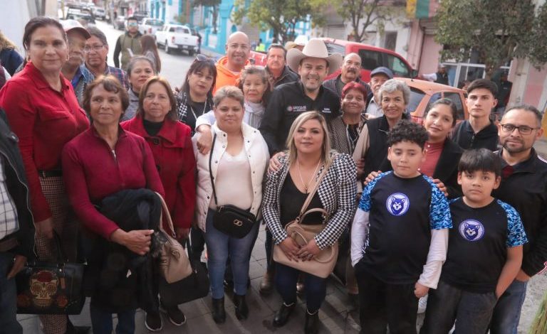 Dialoga diputado federal con ciudadanos en Concha del Oro