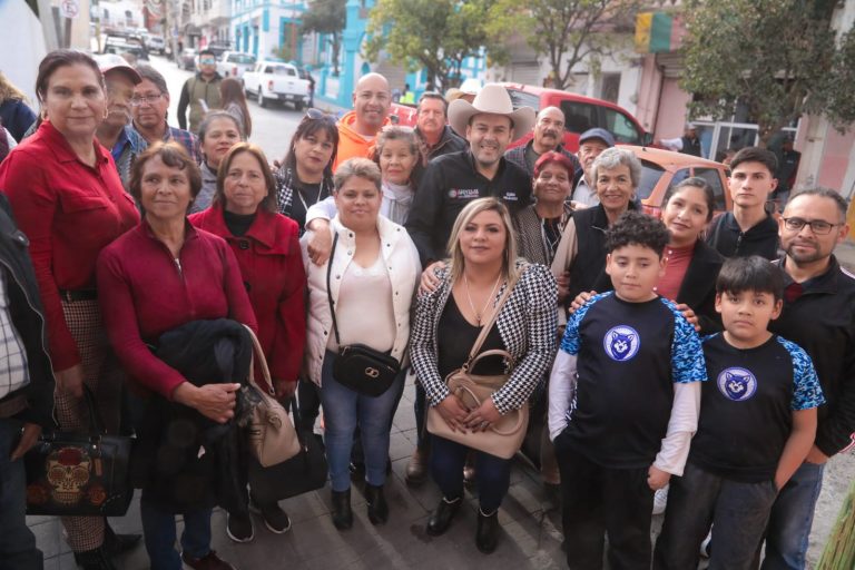 Dialoga diputado federal con ciudadanos en Concha del Oro