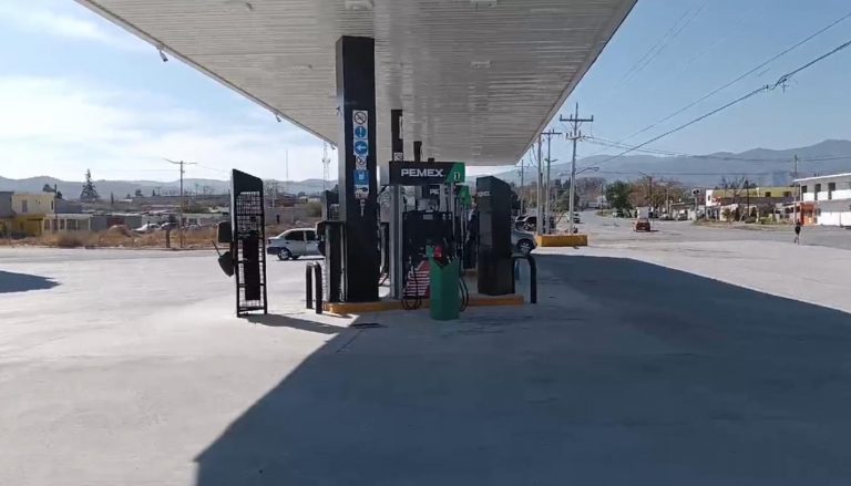Huye sin pagar la gasolina en Parras; autoridades ya lo buscan