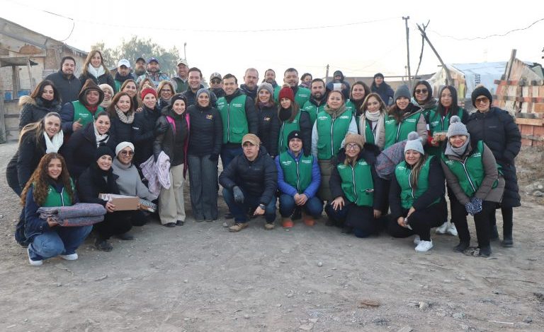 Llevan gobierno del estado y sociedad civil abrigo a zonas vulnerables