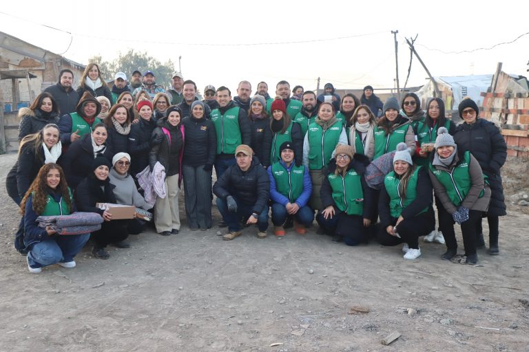 Llevan gobierno del estado y sociedad civil abrigo a zonas vulnerables