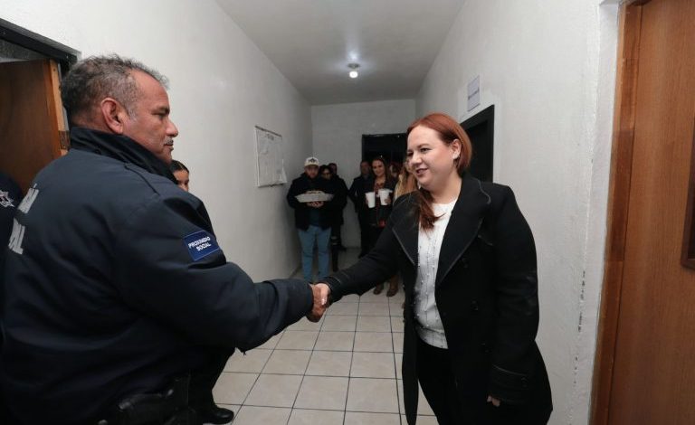Arranca administración alcaldesa Ana Karen Sánchez con la entrega de cenas de Año Nuevo