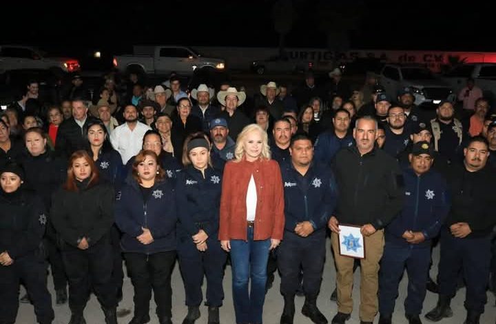 Con toma de mando policial, arrancó administración Laura Jiménez en Múzquiz