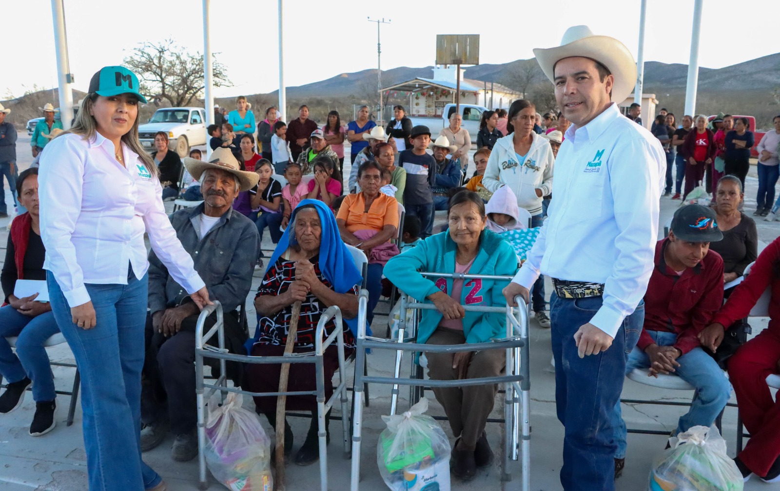 Entregan obras y apoyos en comunidades de Mazapil