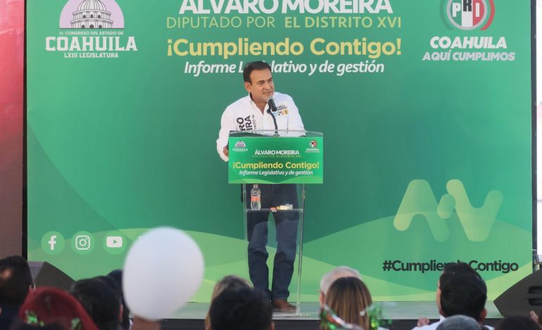Rinde Álvaro Moreira informe legislativo
