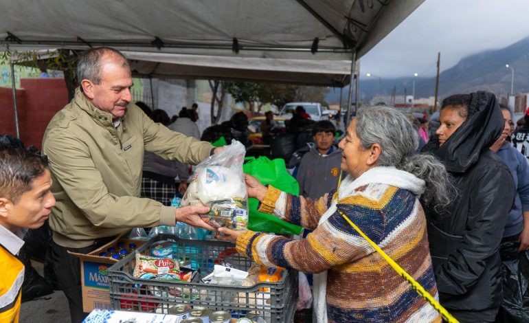 Atiende Gobierno de Saltillo a afectados por incendio en “Las Isabeles”