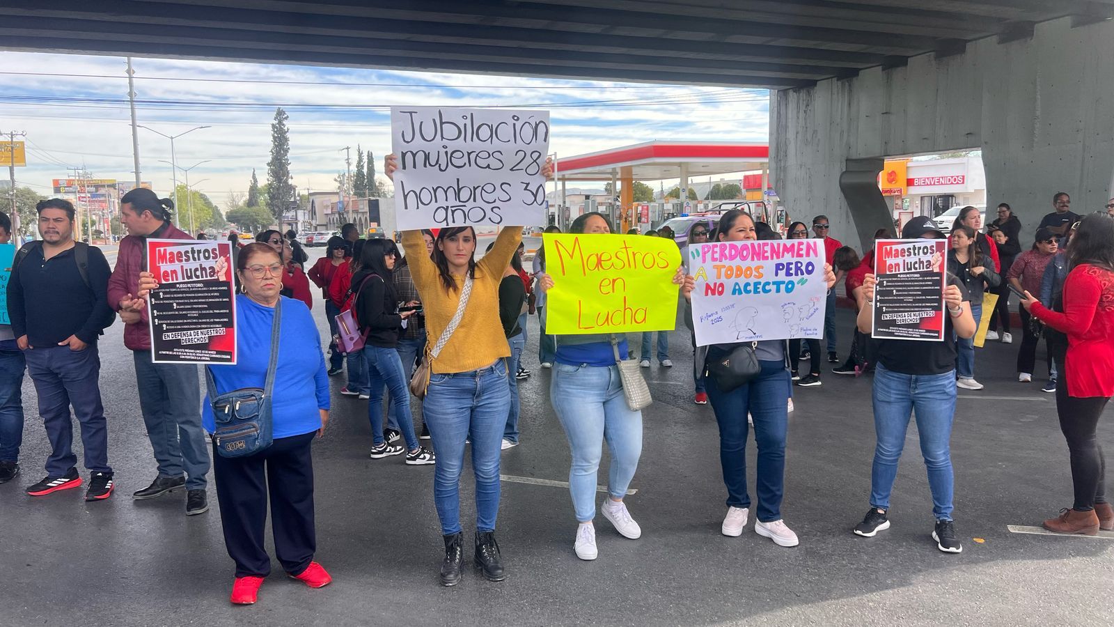 Marcha magisterio vs reforma al ISSSTE