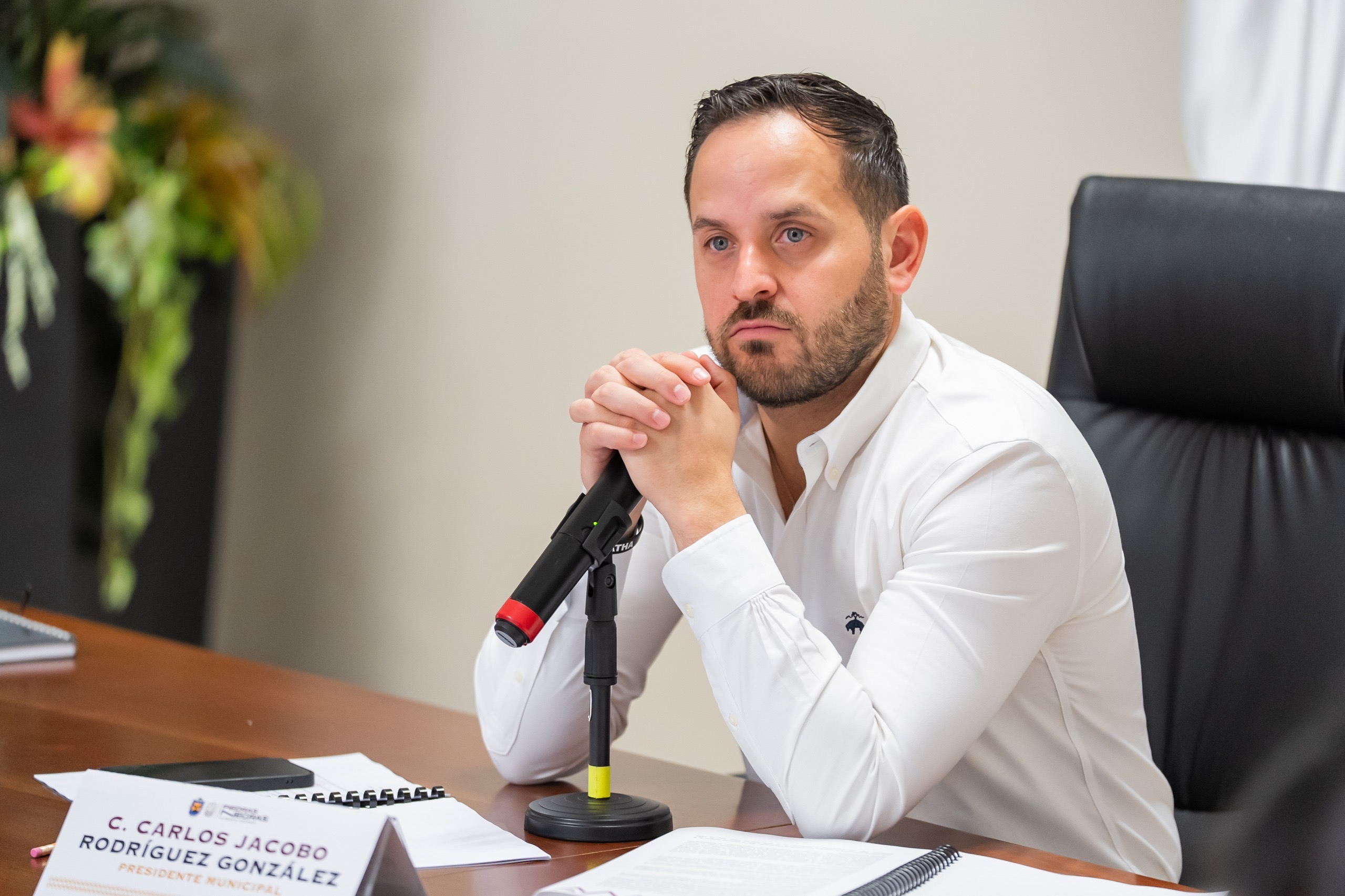 Va Jacobo tras Menera
