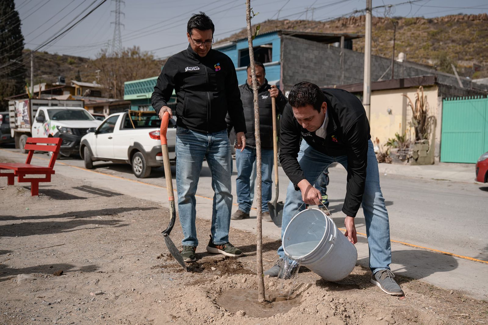 Impulsa Javier Díaz reforestación y mantenimiento de espacios públicos