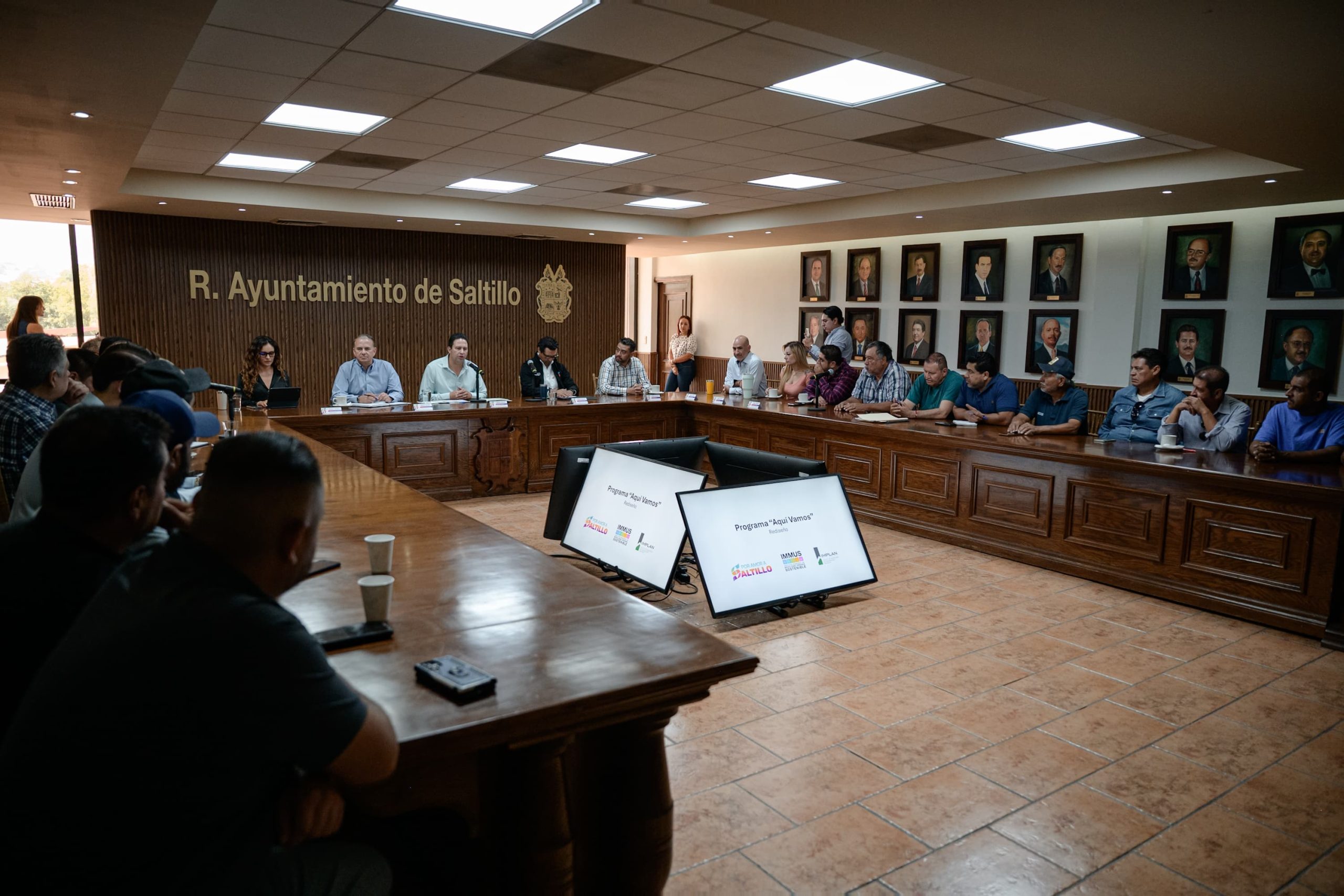 Invertirá Javier Díaz 12 mdp para mejorar unidades del transporte
