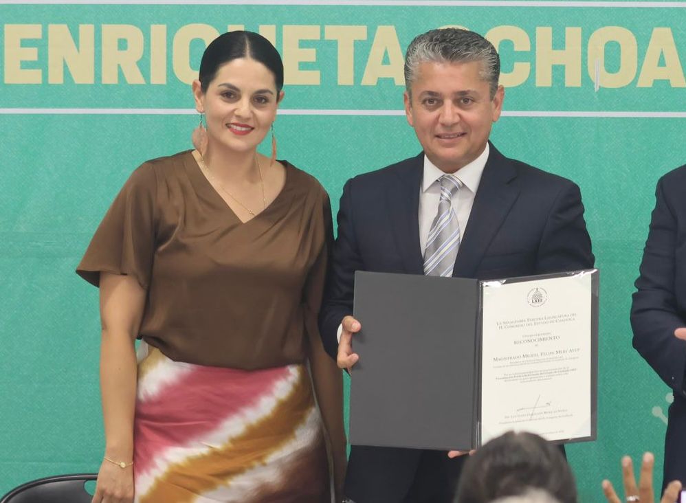 Presenta Congreso edición especial de la Constitución de Coahuila de 1852