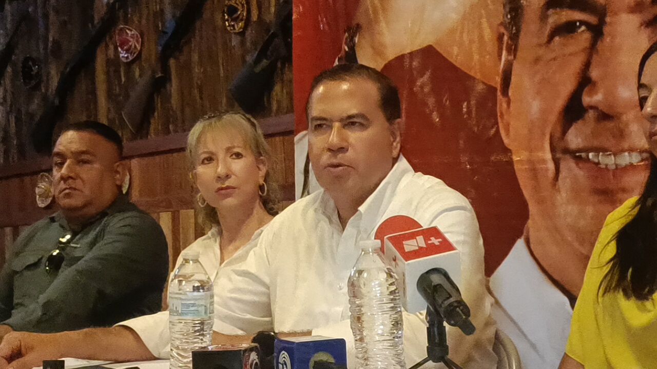 Jacobo no puede desaparecer un sindicato: Mejía
