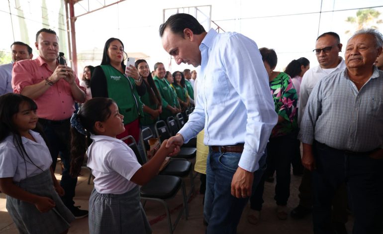 Arranca Manolo proyecto de internet en escuelas rurales