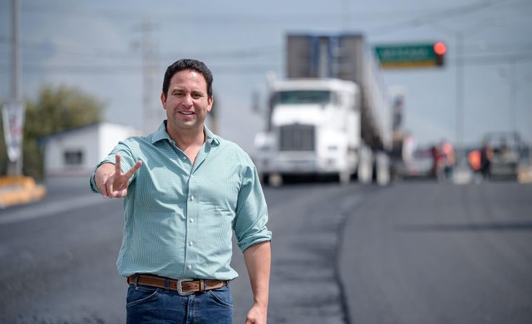Avanza adecuación de crucero en Valdés Sánchez y Colosio: Javier Díaz