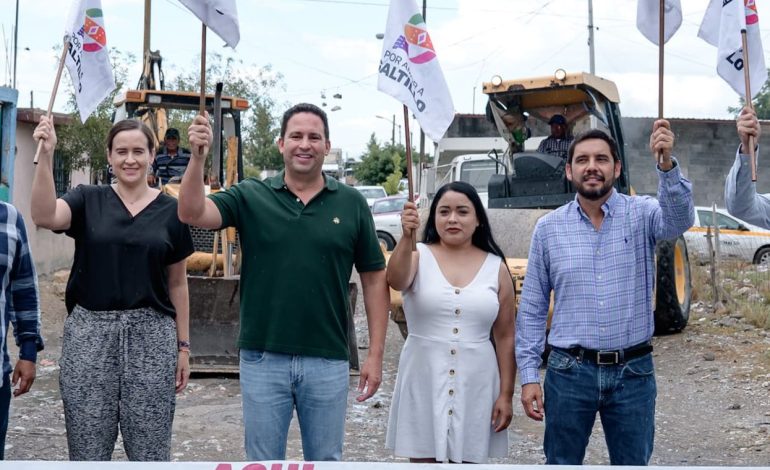 Sigue Javier Díaz arrancando obras en las colonias de Saltillo