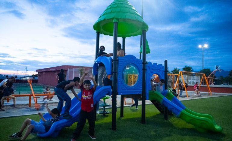 Cientos de familias disfrutan de la plaza Mirasierra Spurs: Javier Díaz