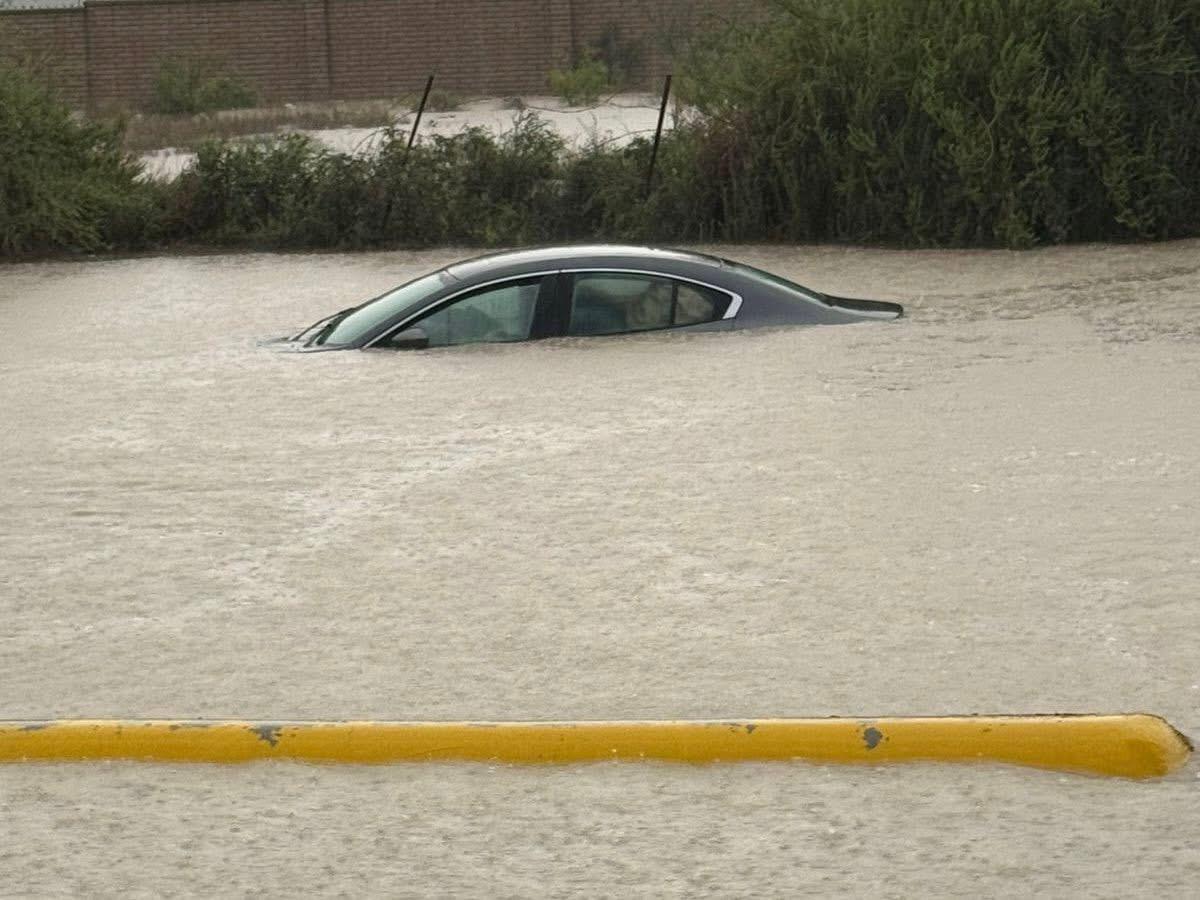 Dejan fuertes lluvias caos en Saltillo