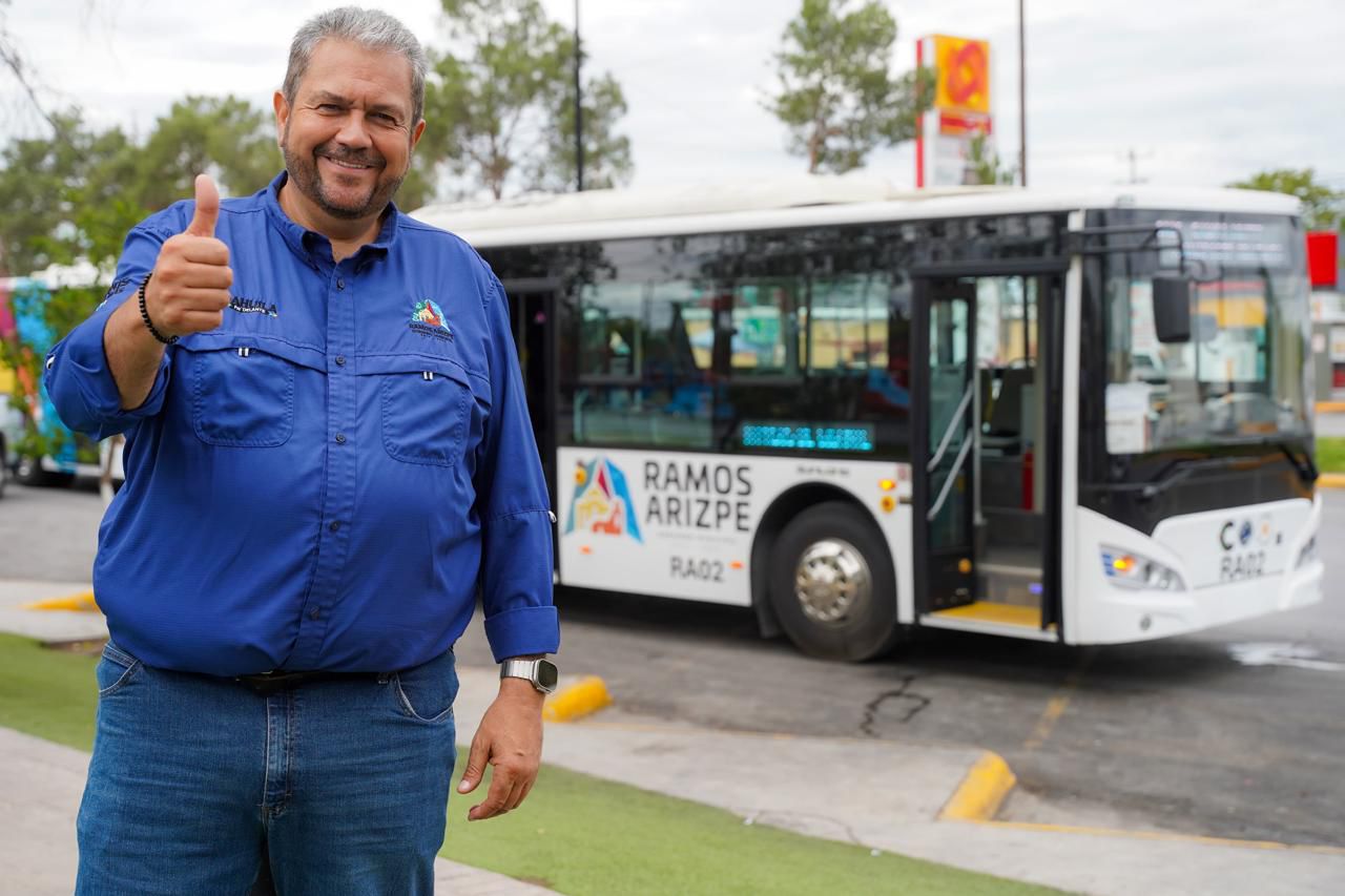 Presenta Tomás Gutiérrez unidades de transporte gratuito 