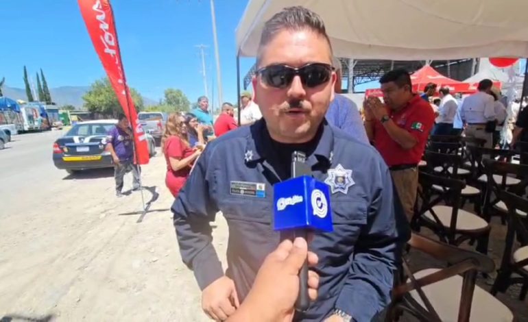 Aseguran a dos menores por bloquear carretera en Parras