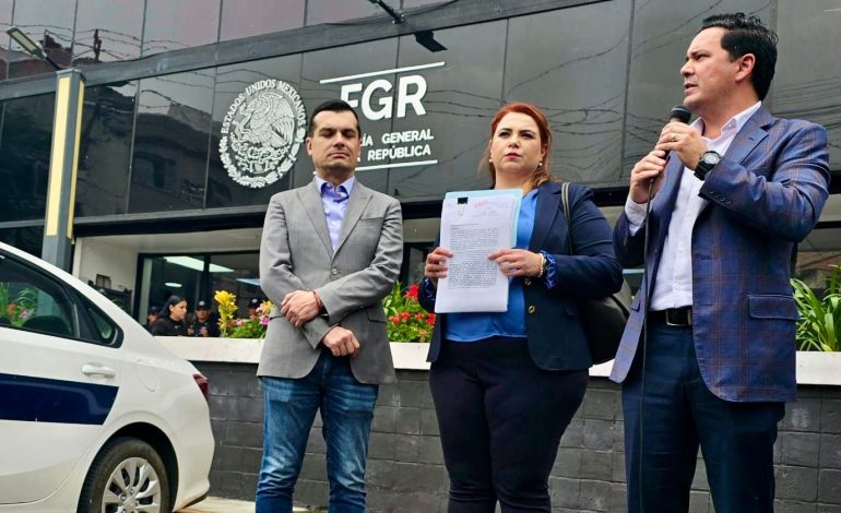 Formalizan denuncia vs Mejía ante la FGR