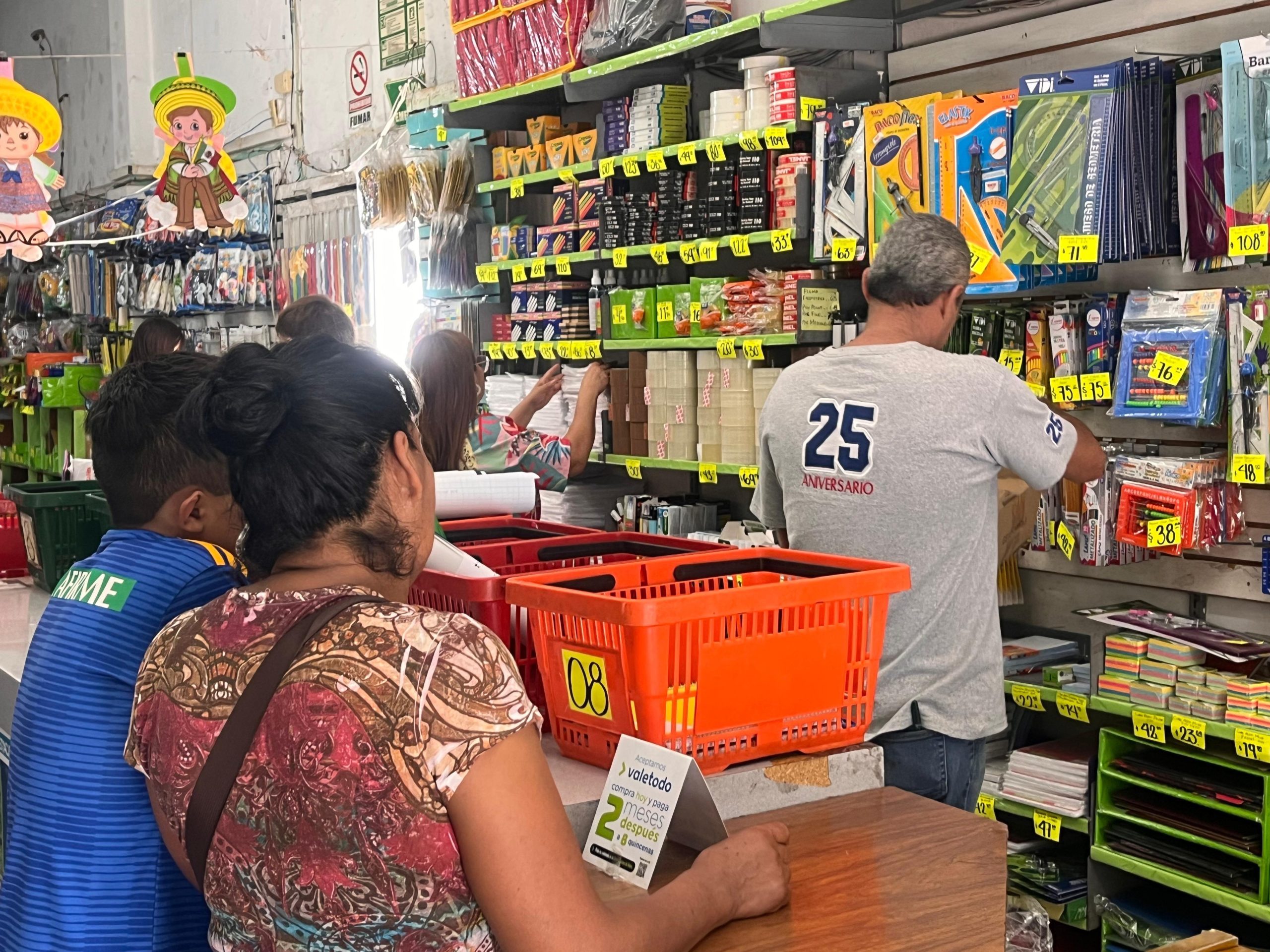 Compras de pánico por regreso a clases en Saltillo
