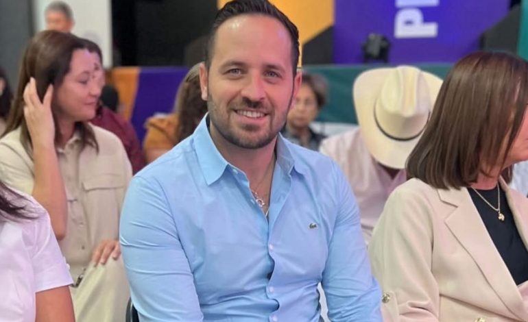 Jacobo rechaza curso de ira y descalifica a periodistas
