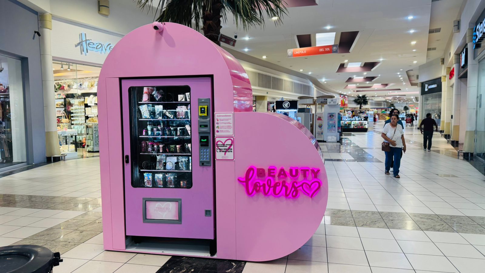 Maquillaje al instante: nueva dispensadora en la capital