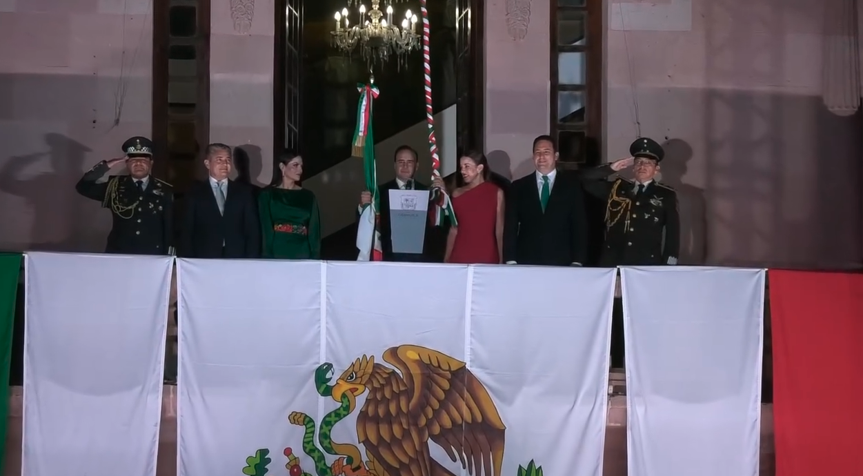 Encabeza el gobernador Manolo Jiménez el Grito de Independencia