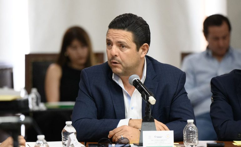 Avala empresario César Cantú programa “Aquí Vamos Gratis” del alcalde Javier Díaz