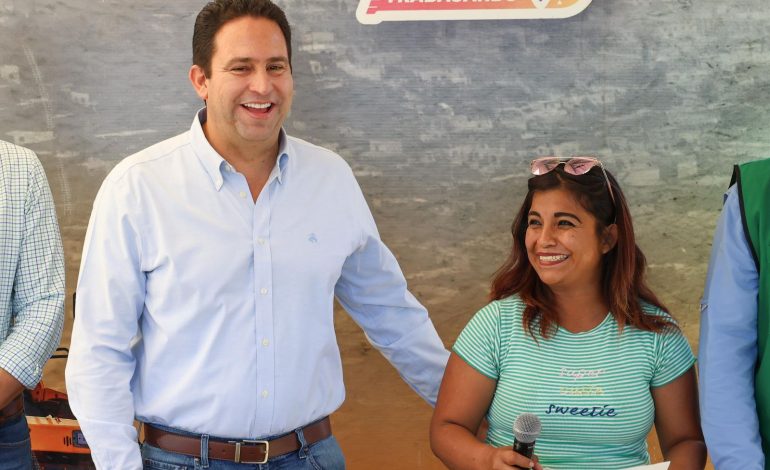 Arranca Javier Díaz obras de pavimentación al poniente de Saltillo
