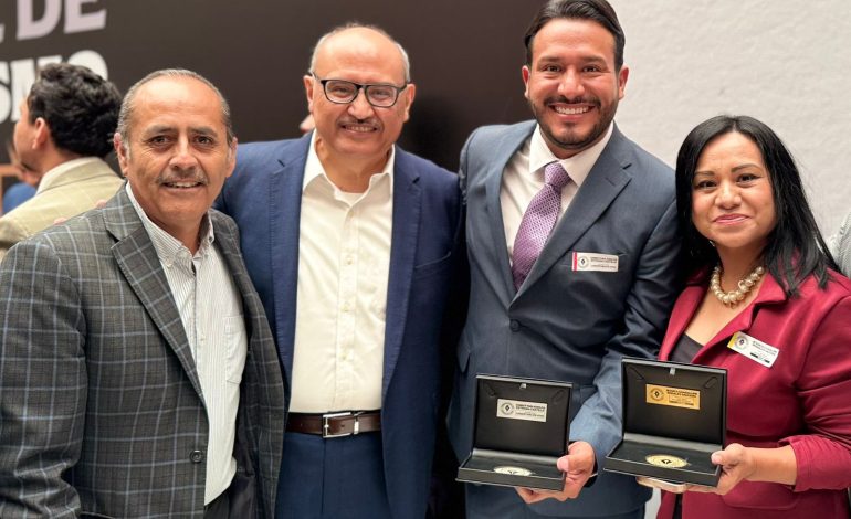 Reconocen a periodistas de Grupo Región en el Premio Estatal de Periodismo