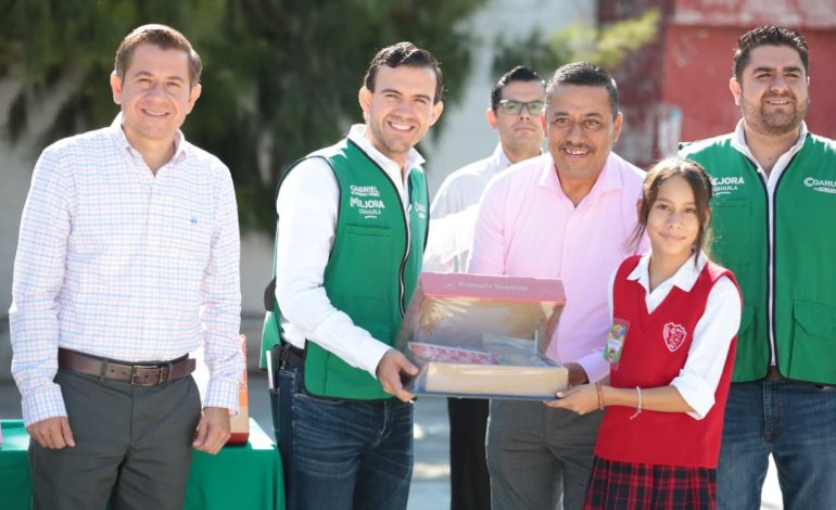 Concluye Gobierno estatal entrega de uniformes y útiles escolares en los 38 municipios