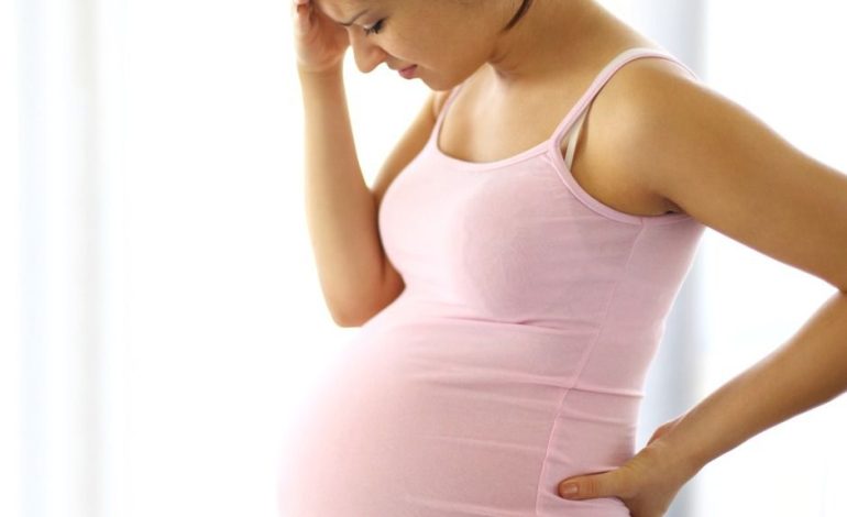 Madres adolescentes suman 16% de los partos