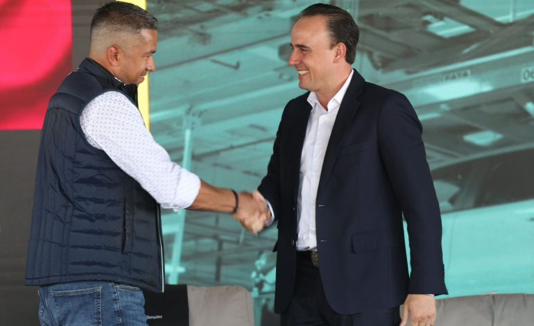 En Coahuila fabricamos las mejores camionetas del mundo: Manolo