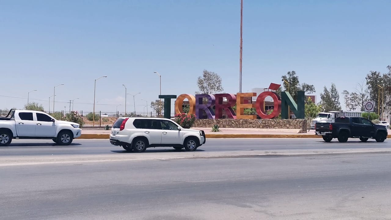 Imprudencia al volante: conductores de Torreón incumplen reglas