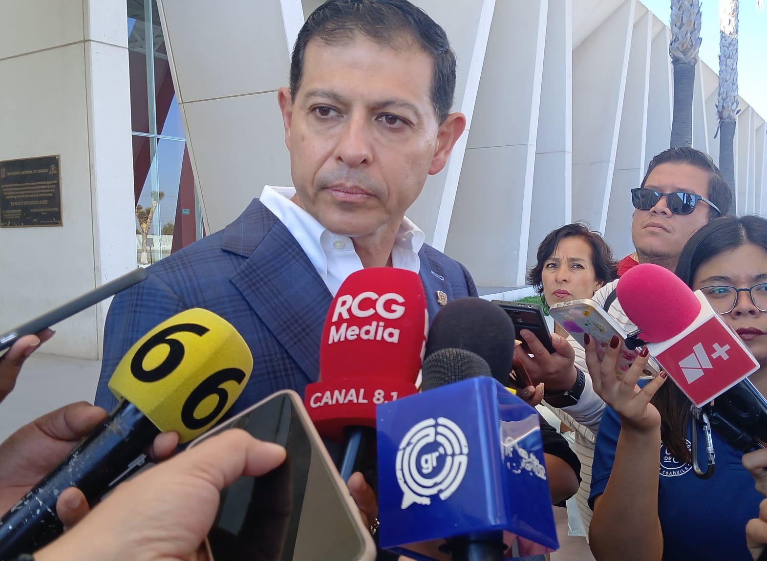 Llama Octavio Pimentel a elección sindical en calma