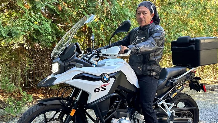 Desde NY a Bogotá: influencer llega a Cuatro Ciénegas