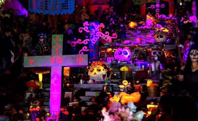 Esperan 80 mil visitantes en altar monumental de Santa Anita