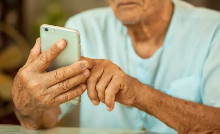 Crecen estafas a adultos mayores