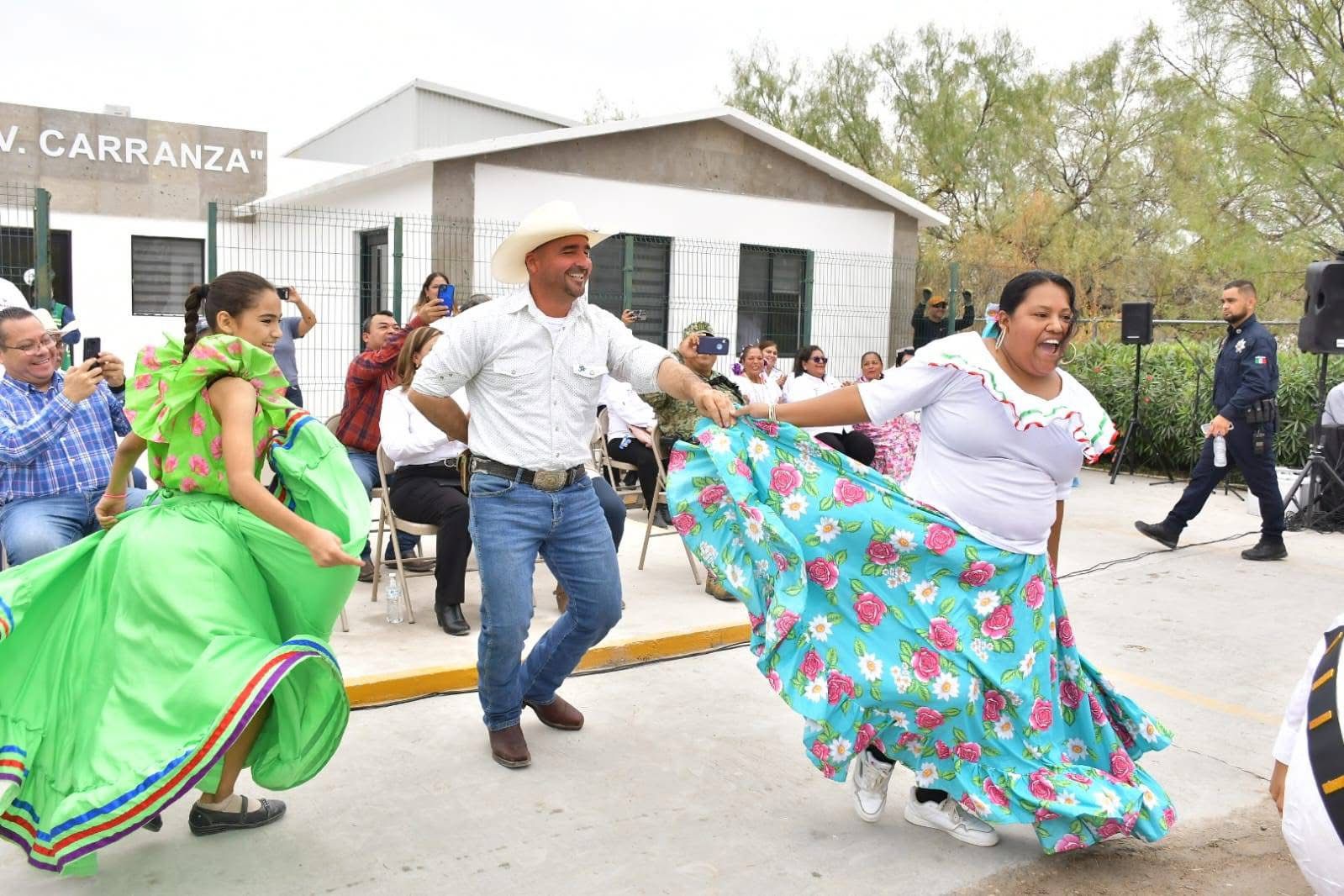 Suspenden desfiles por lluvias en el Norte