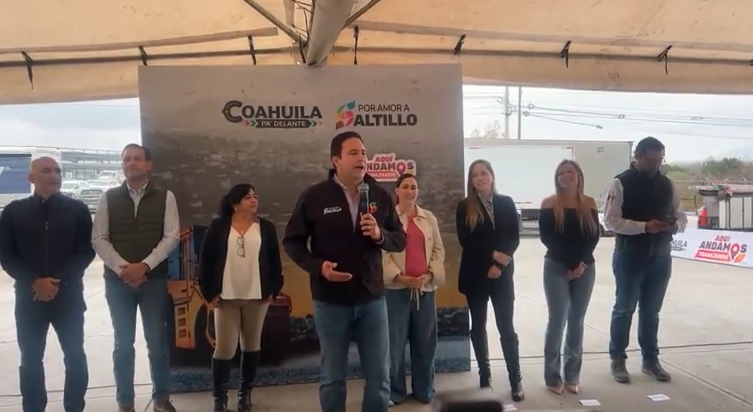 Entrega de crucero renovado en Fundadores y Colosio