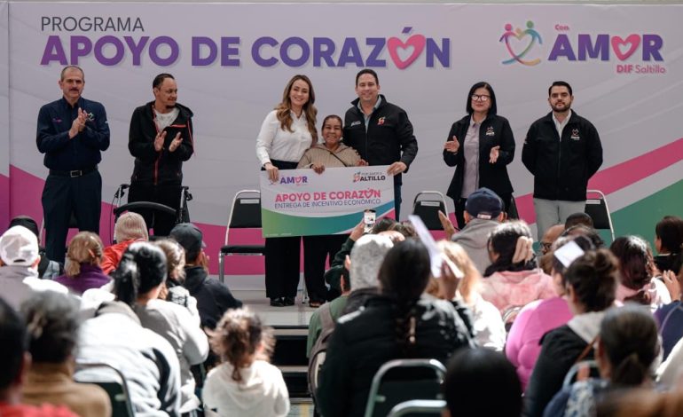 Entregan Javier y Luly ‘Apoyos de Corazón’ del DIF Saltillo