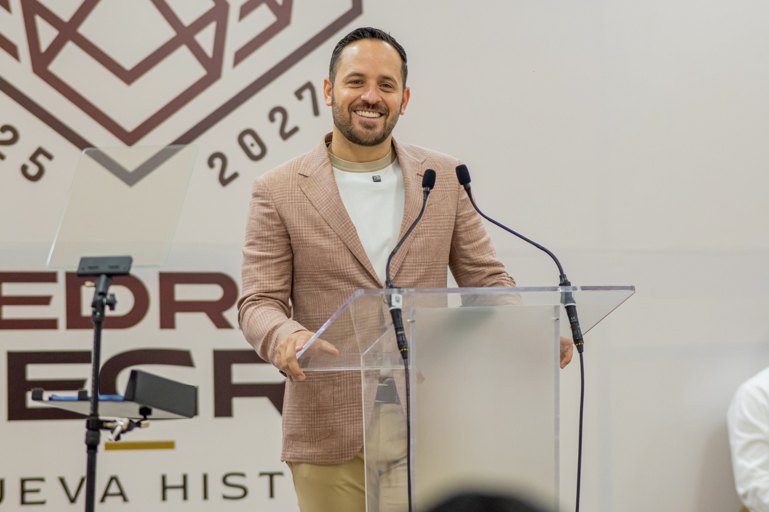 Ventanean a Jacobo por sus recurrentes viajes a Las Vegas