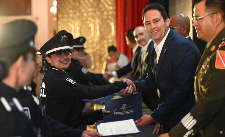 Suma Javier Díaz 100 policías municipales a  Saltillo