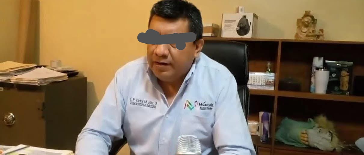 Ponen ‘brazalete’ a extesorero de Tania Flores