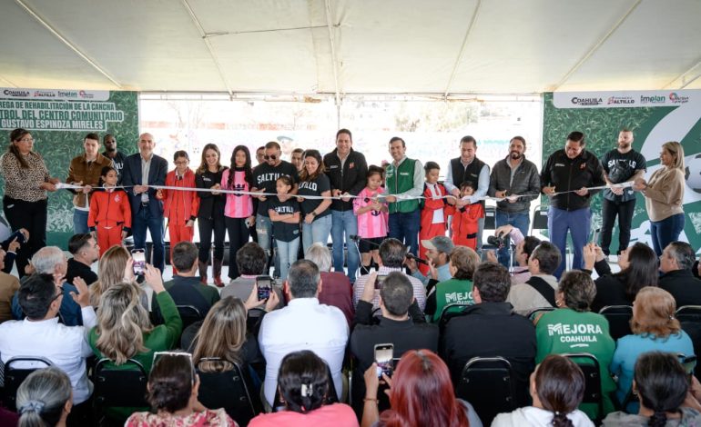 Entrega Javier Díaz rehabilitación de cancha en la Espinoza Mireles