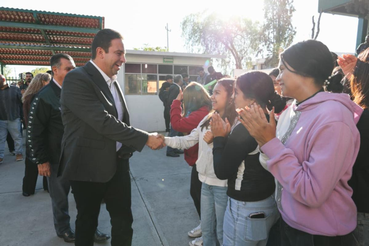 Comienza Javier Díaz paradero de camiones en el Conalep Saltillo I